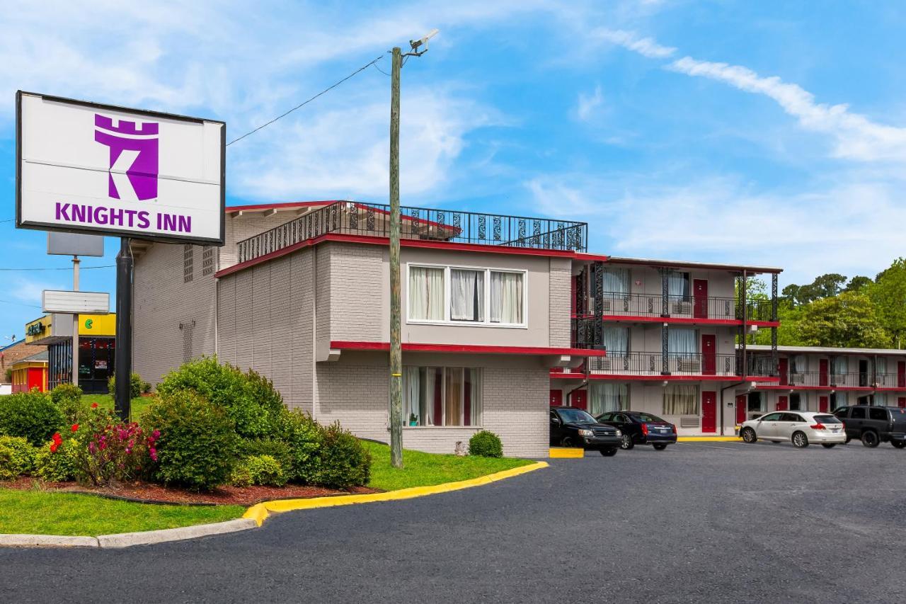 Knights Inn Fayetteville - Fort Bragg Eksteriør billede