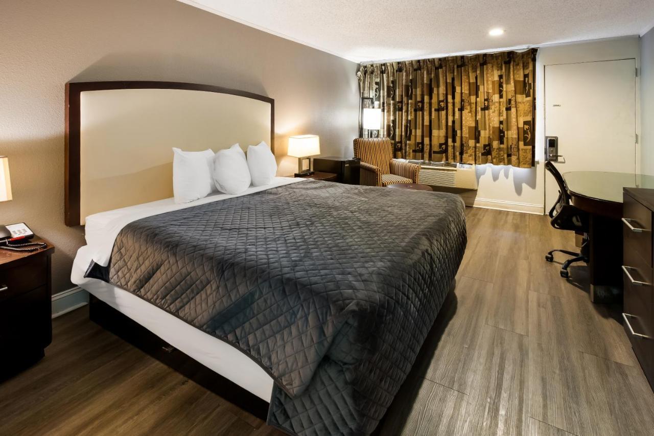 Knights Inn Fayetteville - Fort Bragg Eksteriør billede